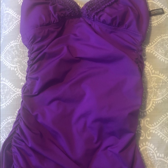 Kenneth Cole Reaction Slimming Waste Swim Dress - Picture 8 of 8